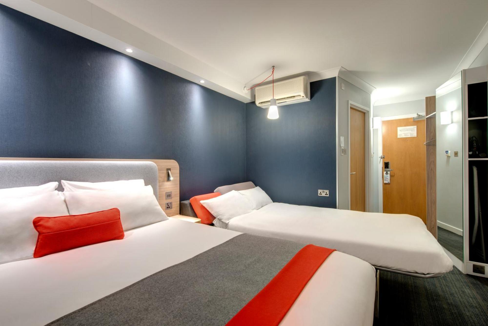Holiday Inn Express Windsor By Ihg Εξωτερικό φωτογραφία