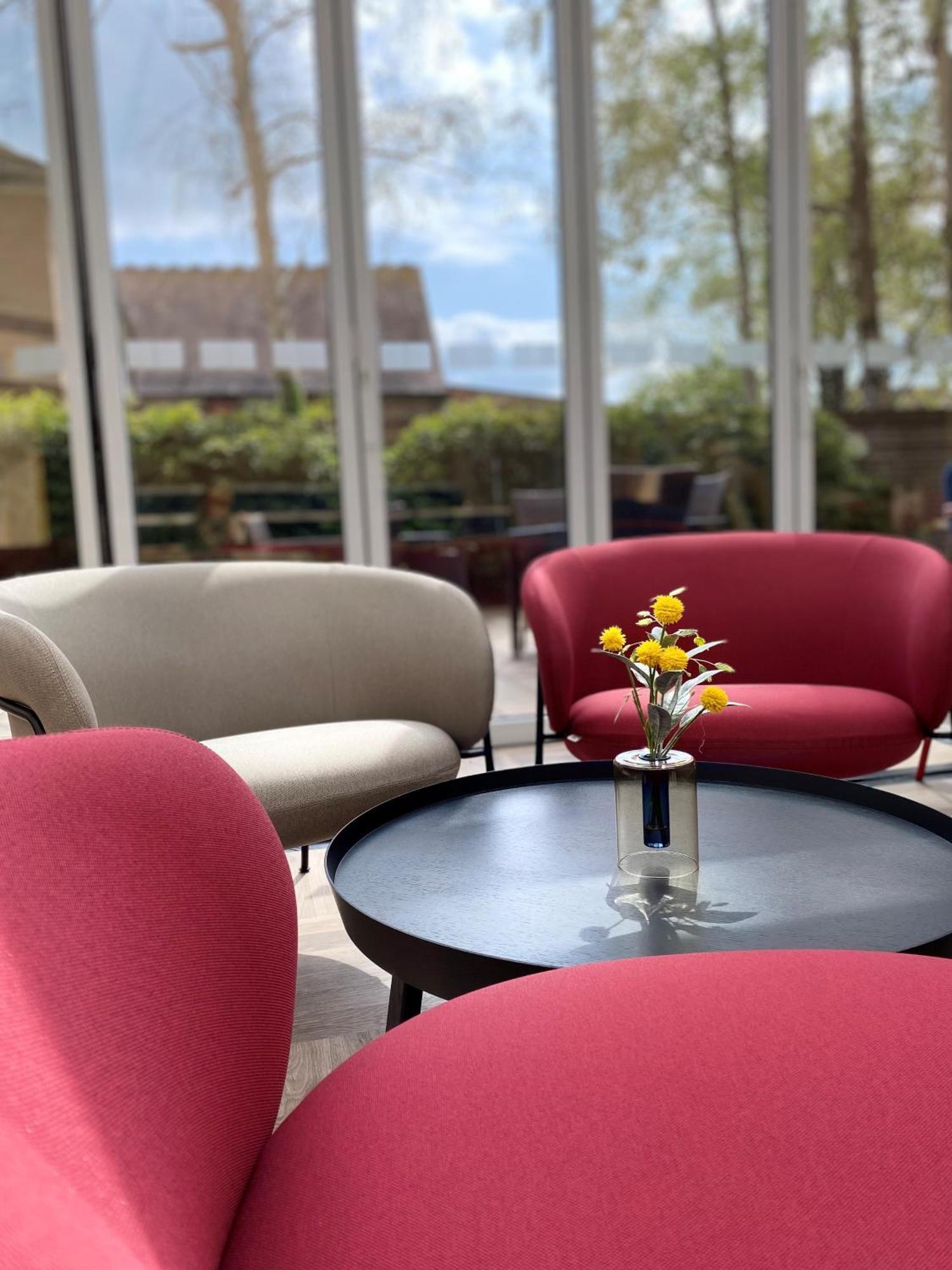 Holiday Inn Express Windsor By Ihg Εξωτερικό φωτογραφία