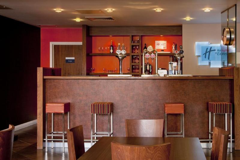 Holiday Inn Express Windsor By Ihg Εξωτερικό φωτογραφία