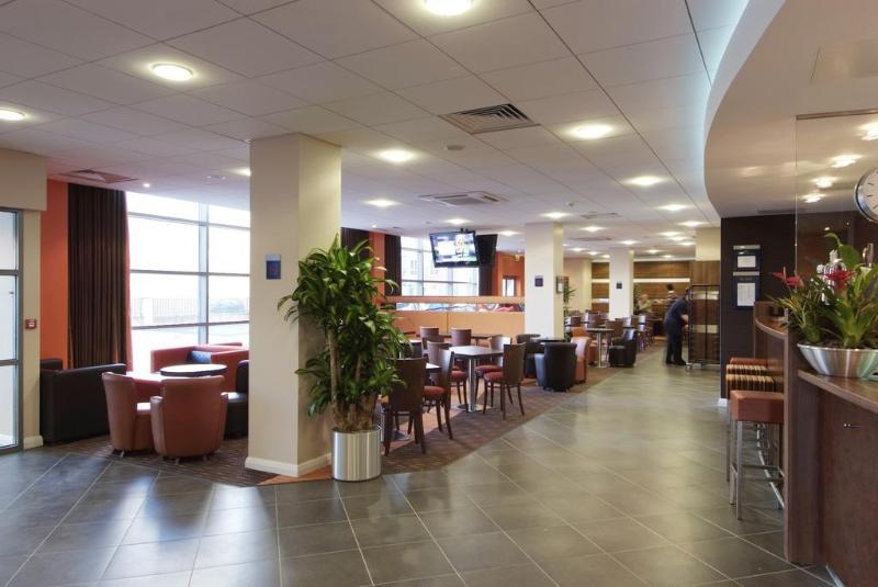 Holiday Inn Express Windsor By Ihg Εξωτερικό φωτογραφία