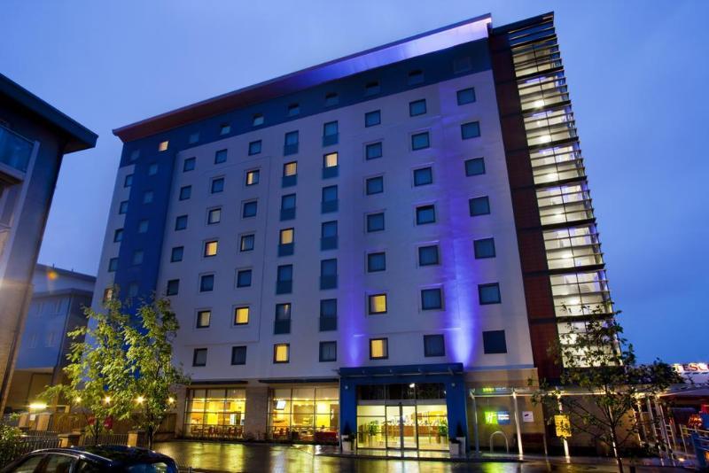 Holiday Inn Express Windsor By Ihg Εξωτερικό φωτογραφία